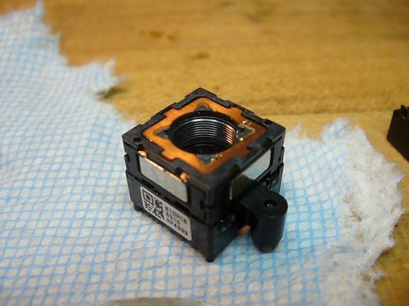 Logitech Webcam Pro 9000 Teardown: 步骤 9 中的图像 2，3