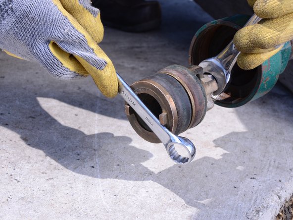 Bush Pump Traveling Valve Replacement, Traveling Valve: crwdns2935265:039crwdnd2935265:03crwdnd2935265:03crwdne2935265:0