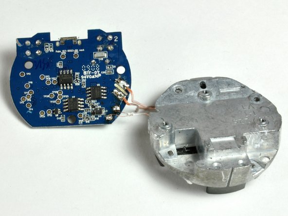 Palm Touchstone Charger Teardown: step 4, image 3 of 3