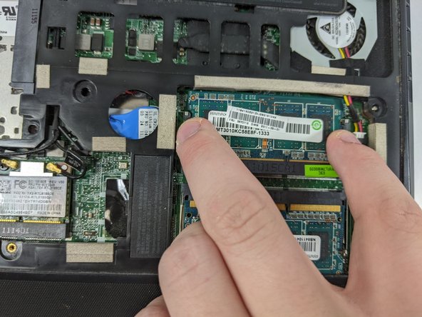 Lenovo ThinkPad x120e RAM Replacement, RAM: crwdns2935265:03crwdnd2935265:03crwdnd2935265:03crwdne2935265:0