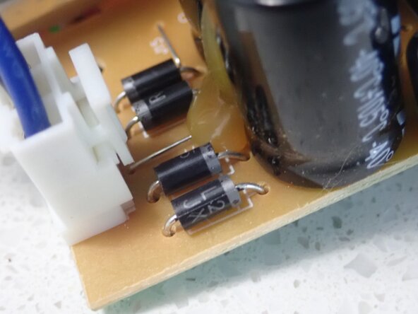 Disassembling Headrush 8044069 Multimedia Bluetooth Subwoofer/Amp assembly, Two pairs of diodes near power connector: crwdns2935265:00crwdnd2935265:01crwdnd2935265:01crwdne2935265:0