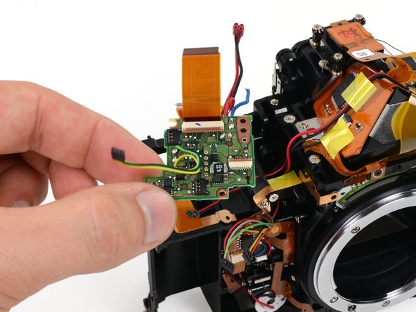 Nikon D600 Teardown: crwdns2935265:027crwdnd2935265:02crwdnd2935265:02crwdne2935265:0