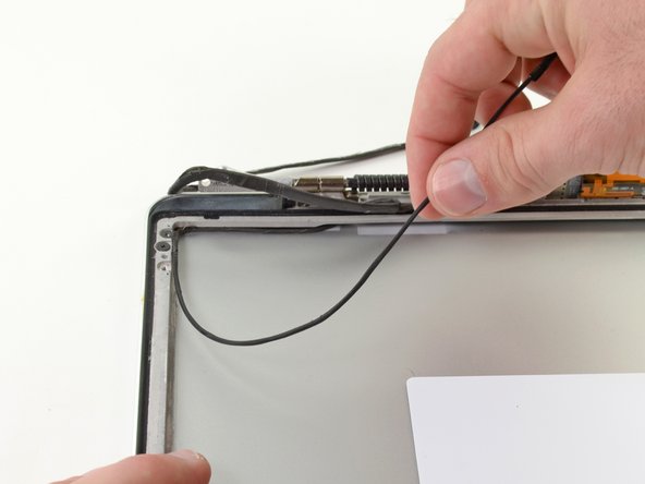 MacBook Pro 15" Unibody Late 2008 and Early 2009 AirPort/iSight Cable Replacement: crwdns2935265:034crwdnd2935265:02crwdnd2935265:02crwdne2935265:0