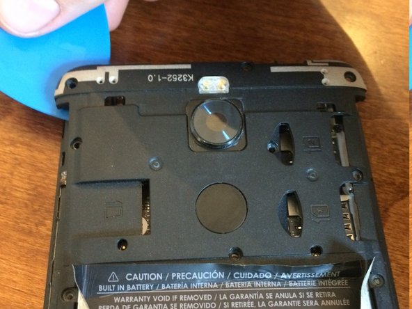 BLU R2 Plus Fingerprint Sensor Replacement, Upper Plate Removal: étape 6, image 2 de 3