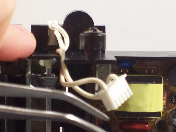 Microtek ScanMaker 5900 New Bulb Replacement, Detach the bulb electrical connection: crwdns2935265:07crwdnd2935265:02crwdnd2935265:03crwdne2935265:0