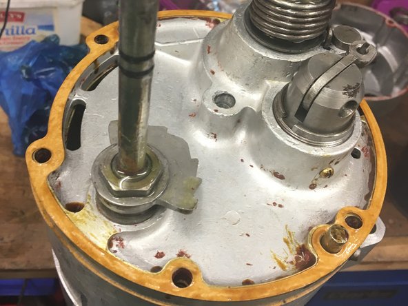 AJS/Matchless Lightweight Gearbox Overhaul, Refit the outer cover: crwdns2935265:027crwdnd2935265:02crwdnd2935265:03crwdne2935265:0