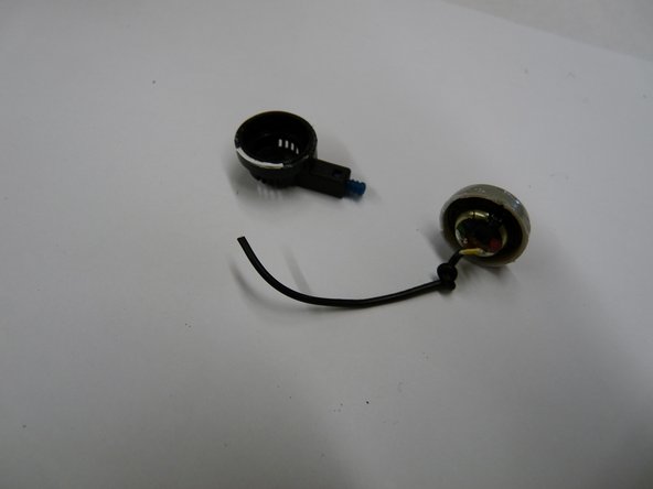 Ear bud Teardown: crwdns2935265:03crwdnd2935265:02crwdnd2935265:02crwdne2935265:0