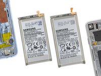 Samsung Galaxy S10 and S10e Teardown