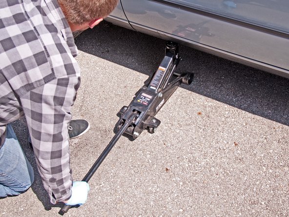 1984-1991 BMW 3 Series Oil Change (Straight 6 Models): crwdns2935265:03crwdnd2935265:03crwdnd2935265:03crwdne2935265:0