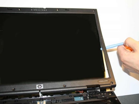 HP Pavilion dv5000 Screen Lock Mechanism Replacement: crwdns2935265:05crwdnd2935265:02crwdnd2935265:03crwdne2935265:0