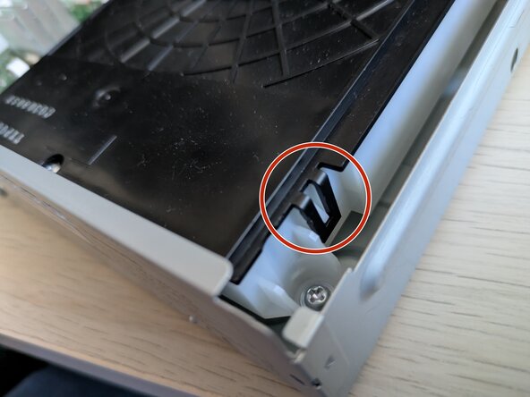 Panasonic DP-UB150-K Laser Replacement, Fasten the drive cover in place: crwdns2935265:015crwdnd2935265:02crwdnd2935265:03crwdne2935265:0