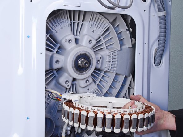 LG Front Load Washing Machine Stator Replacement, Reposition the stator: crwdns2935265:09crwdnd2935265:03crwdnd2935265:03crwdne2935265:0