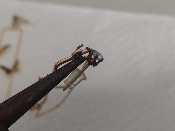 How to Repair a Dangle Earring: crwdns2935265:04crwdnd2935265:02crwdnd2935265:02crwdne2935265:0