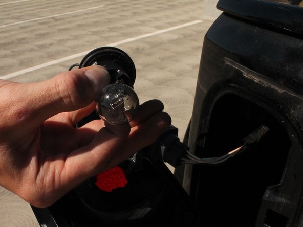 2007-2012 Jeep Wrangler Tail Light Bulb Replacement: crwdns2935265:05crwdnd2935265:02crwdnd2935265:02crwdne2935265:0