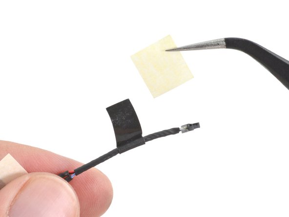 Steam Deck Speakers Replacement, Remove the cable adhesive liners: crwdns2935265:039crwdnd2935265:02crwdnd2935265:02crwdne2935265:0