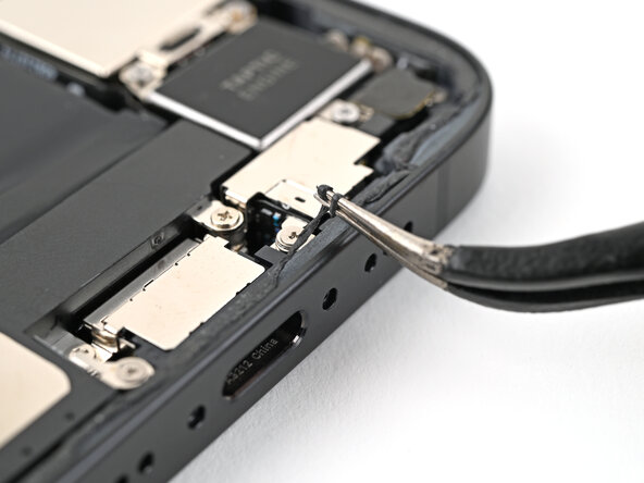 iPhone 16e Battery Replacement