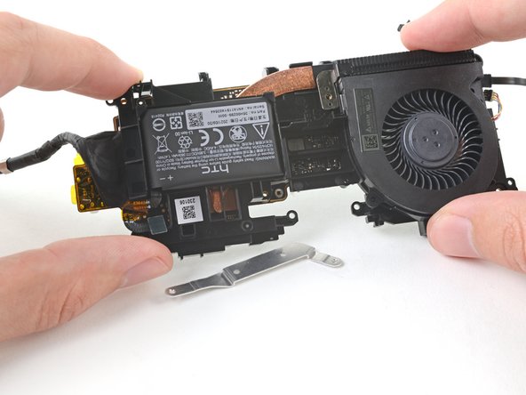 HTC Vive XR Elite Motherboard Replacement, Remove the heat sink bracket: crwdns2935265:0103crwdnd2935265:03crwdnd2935265:03crwdne2935265:0