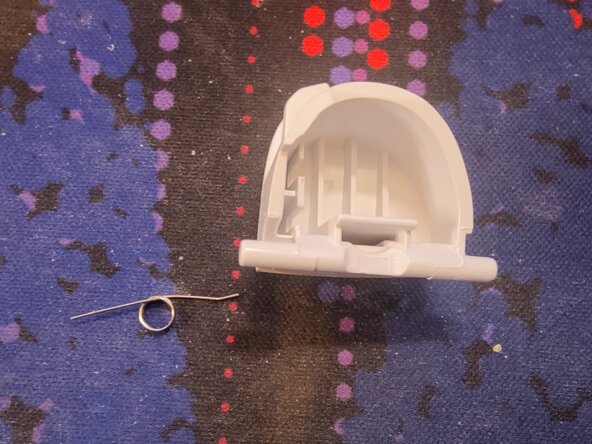 Disassembling 8BitDo Ultimate Bluetooth Controller, Remove triggers: crwdns2935265:09crwdnd2935265:02crwdnd2935265:02crwdne2935265:0