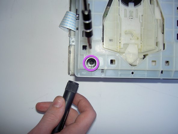 Panasonic SA-PM17 CD Tray Unit Replacement: crwdns2935265:018crwdnd2935265:02crwdnd2935265:03crwdne2935265:0