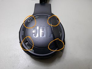 How do i discount turn on jbl headphones