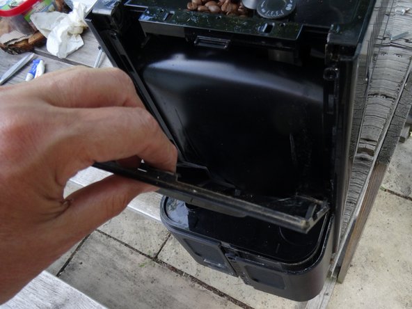 DeLonghi ETAM oberen Brühkolben revidieren: crwdns2935265:04crwdnd2935265:02crwdnd2935265:02crwdne2935265:0