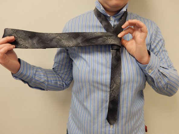 How to Tie a Tie: Prince Albert: crwdns2935265:09crwdnd2935265:03crwdnd2935265:03crwdne2935265:0