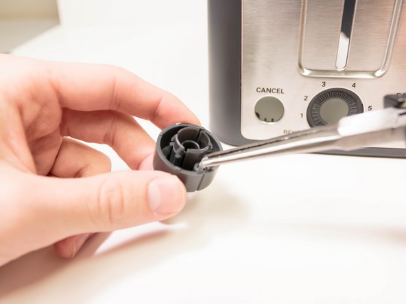 Toaster Made by Design model KT-3215 Teardown: crwdns2935265:010crwdnd2935265:02crwdnd2935265:03crwdne2935265:0