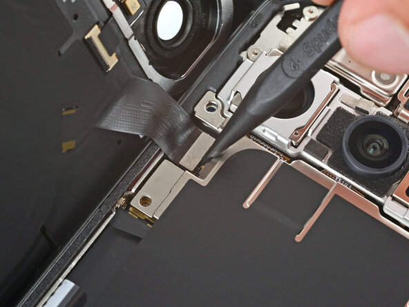 Google Pixel 10 Vibration Motor Replacement, Disconnect the back glass: 14 단계, 이미지 2개 중 1개