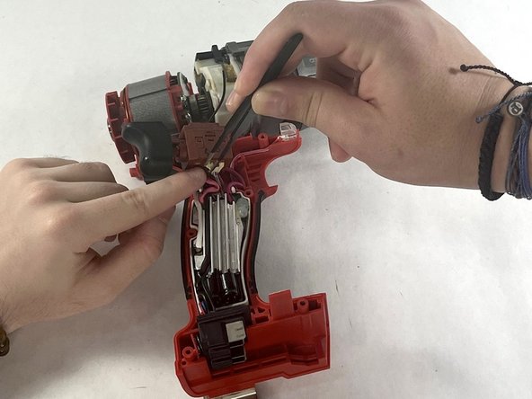 Milwaukee 2704-20 Trigger Replacement: crwdns2935265:05crwdnd2935265:02crwdnd2935265:02crwdne2935265:0