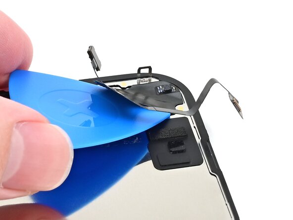 iPhone 15 Screen Replacement, Peel up the ambient light sensor cable: 步骤 34 中的图像 2，2