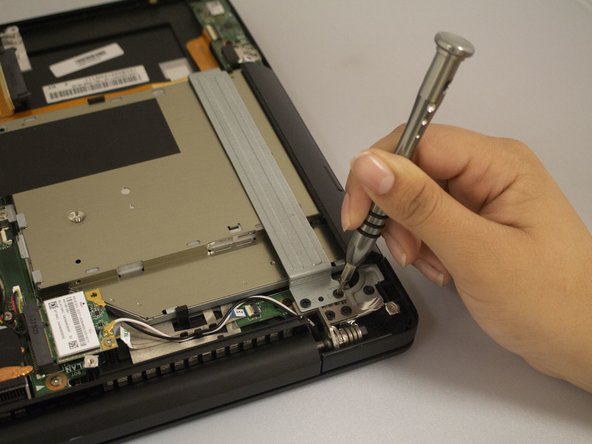 Asus Q550LF-BBI7T07 Motherboard Replacement, Disc Drive: crwdns2935265:07crwdnd2935265:02crwdnd2935265:02crwdne2935265:0