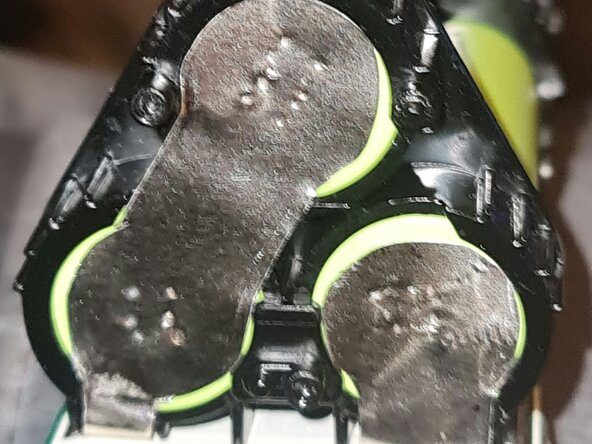 Disassembling Samsung Vacuum Battery VCA-RBT80 VR30T80313W/WA, Put together and spot weld: crwdns2935265:05crwdnd2935265:02crwdnd2935265:02crwdne2935265:0