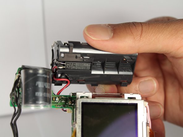 Fujifilm FinePix 4700 Zoom Battery Compartment Replacement: crwdns2935265:014crwdnd2935265:02crwdnd2935265:03crwdne2935265:0