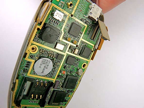 How to clean the Samsung SGH-E317 keypad: crwdns2935265:08crwdnd2935265:02crwdnd2935265:02crwdne2935265:0