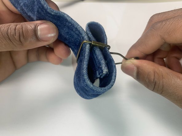 Overalls Buckle Replacement: crwdns2935265:05crwdnd2935265:02crwdnd2935265:03crwdne2935265:0