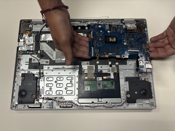 Asus Chromebook CX1500CKA-AS84F Keyboard Replacement: step 15, image 1 of 2