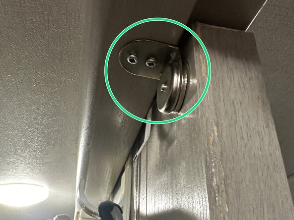 Closet Door Magnetic Catch/Strike Plate Replacement: step 5, image 3 of 3