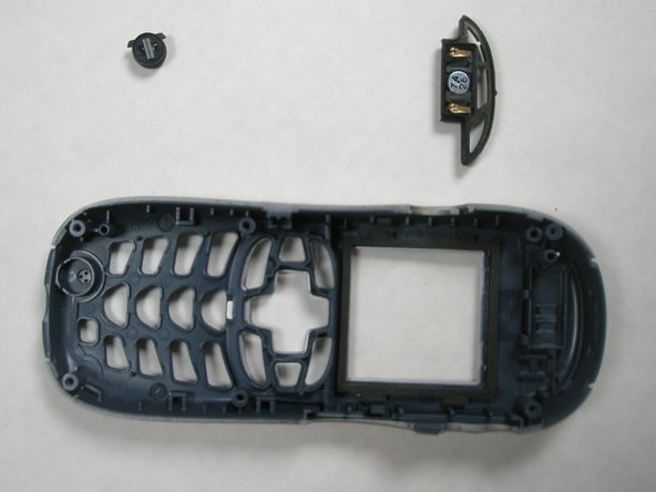 Disassembling Motorola i265 Speaker and Microphone: crwdns2935265:015crwdnd2935265:02crwdnd2935265:02crwdne2935265:0