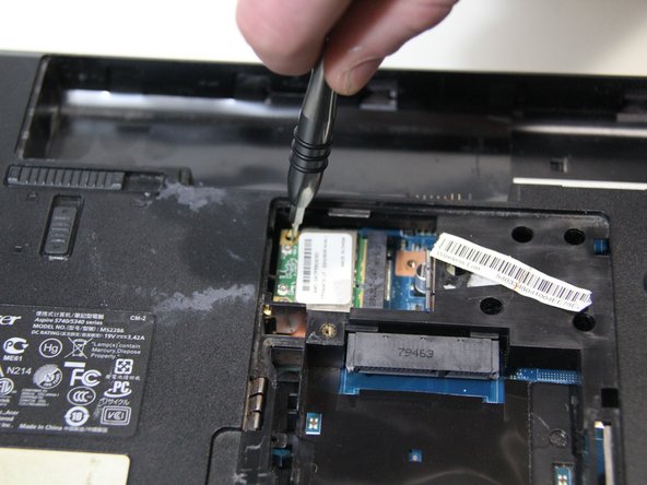 Acer Aspire 5740-5780 WLAN Module Replacement: crwdns2935265:014crwdnd2935265:02crwdnd2935265:02crwdne2935265:0