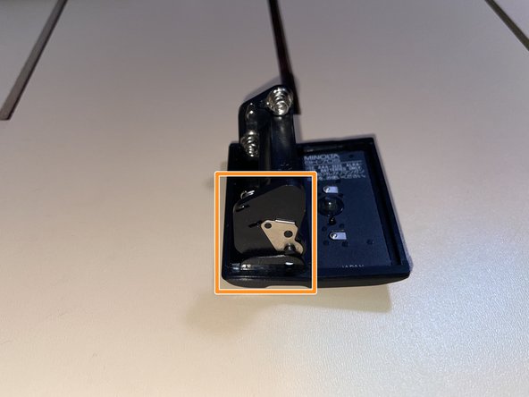 (AAA) Cleaning battery leakage (Maxxum 5000/7000), Reassemble the cover: crwdns2935265:07crwdnd2935265:02crwdnd2935265:03crwdne2935265:0