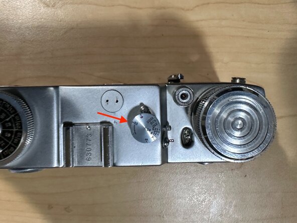 Cleaning & lubricating a GOMZ Leningrad, Preparation for top cover removal: crwdns2935265:01crwdnd2935265:01crwdnd2935265:03crwdne2935265:0