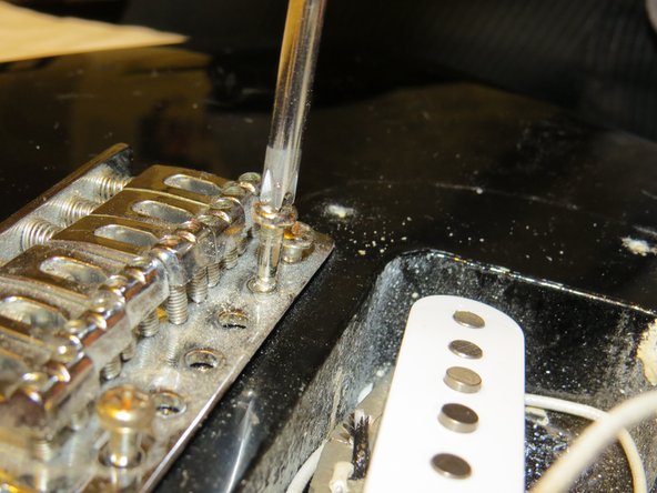 Fender Starcaster Bridge Replacement: crwdns2935265:07crwdnd2935265:02crwdnd2935265:03crwdne2935265:0