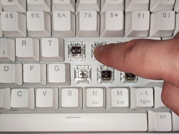 Royal Kludge Rk96 Keyboard Switch Replacement: 7 단계, 이미지 3개 중 2개