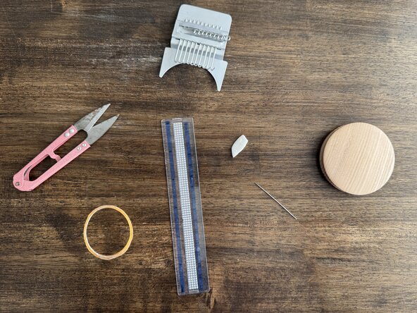 Woven Darning with a Speedy Weave, Intro to the Speedy Weave: crwdns2935265:02crwdnd2935265:03crwdnd2935265:03crwdne2935265:0