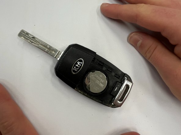 2015 KIA Optima Key Fob Battery Replacement: step 5, image 3 of 3