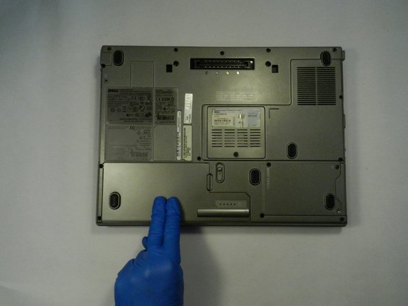 Dell Latitude D830 Battery Replacement: crwdns2935265:00crwdnd2935265:01crwdnd2935265:01crwdne2935265:0