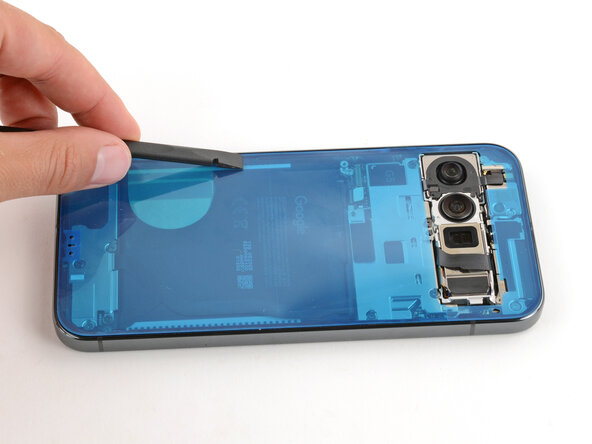 Google Pixel 10 Pro XL USB‑C Board Replacement: 44 단계, 이미지 3개 중 3개