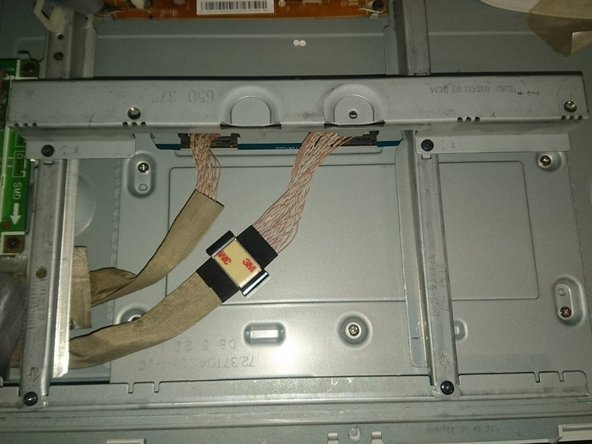 Samsung LED TV LE37A659 (and similar models) T-Con Board Replacement, Removing the T-Con Board: crwdns2935265:03crwdnd2935265:02crwdnd2935265:03crwdne2935265:0