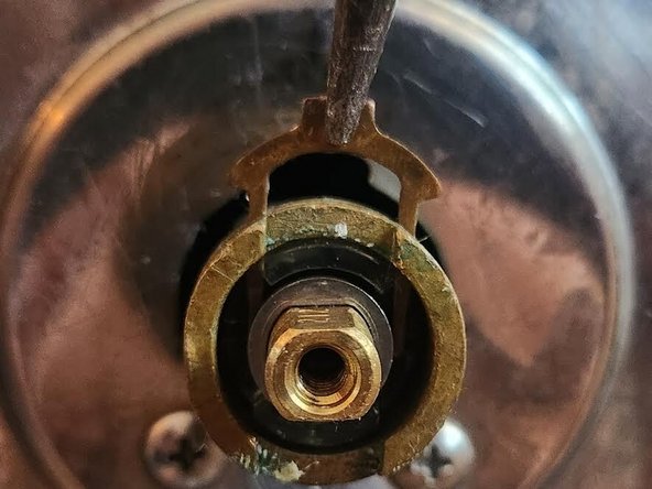 Moen Single Handle Faucet Cartridge (Model: 1225) Replacement: 7 단계, 이미지 3개 중 2개