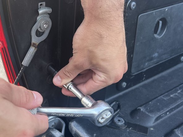 3rd Generation Toyota Tacoma Tail Light Replacement: crwdns2935265:08crwdnd2935265:02crwdnd2935265:02crwdne2935265:0